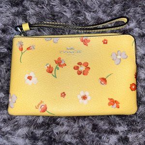 Coach Corner Zip Wristlet